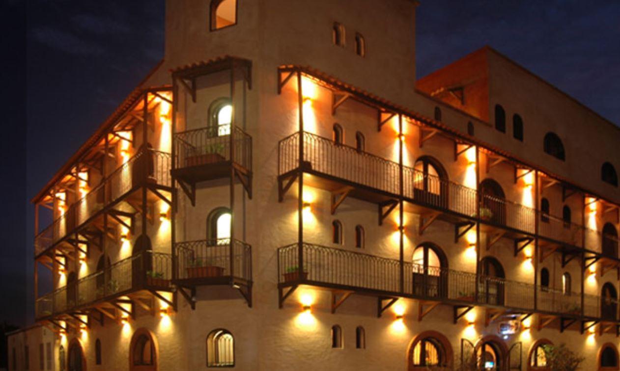 דקר Hotel Le Djoloff מראה חיצוני תמונה