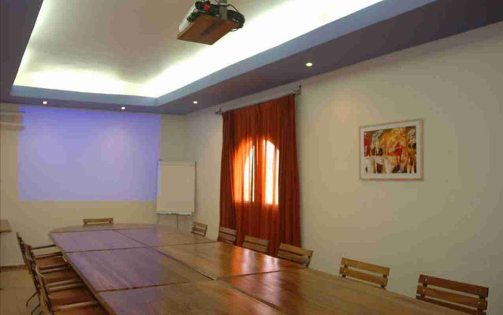 דקר Hotel Le Djoloff מראה חיצוני תמונה