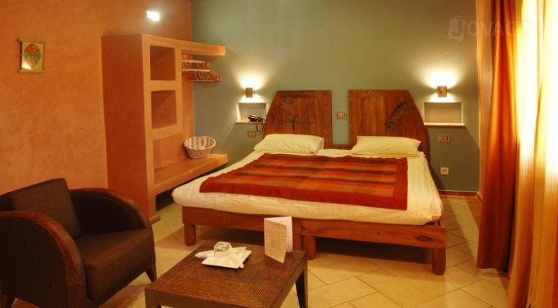 דקר Hotel Le Djoloff מראה חיצוני תמונה
