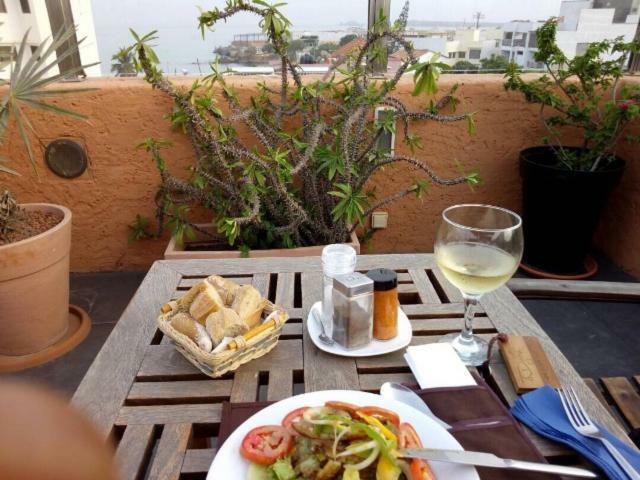דקר Hotel Le Djoloff מראה חיצוני תמונה