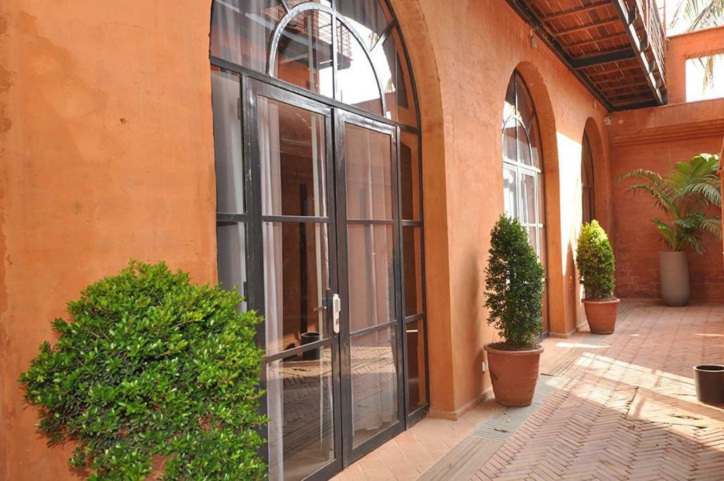דקר Hotel Le Djoloff מראה חיצוני תמונה
